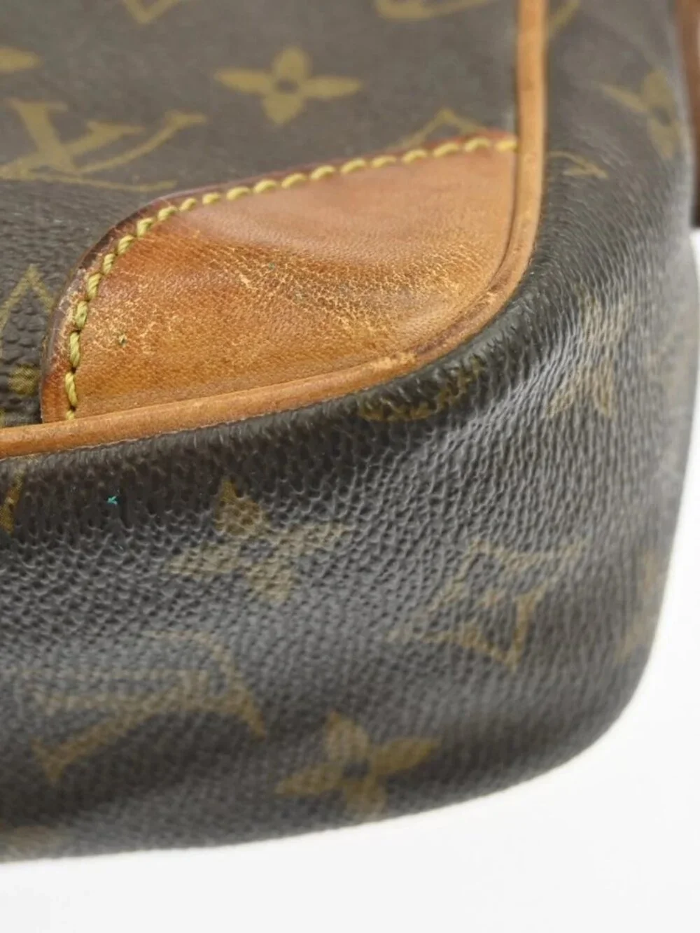 LOUIS VUITTON TROCADERO 27 CROSSBODY SHOULDER BAG